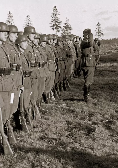 Soldat Lothar Gruber, zweiter von links - September 1942