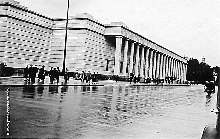Haus der deutschen Kunst in München Juli 1940.