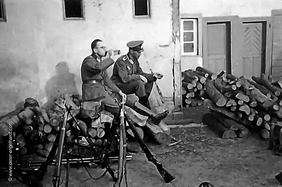 Zugführer Leutnant Feldwebel Marschpause 1941