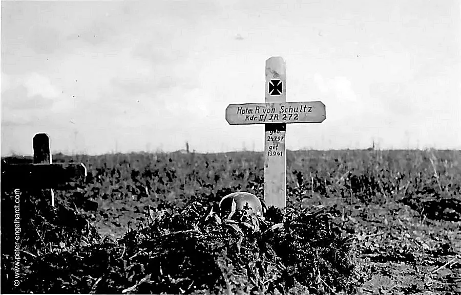 Woronino das Grab des Hauptmann Schultz vom I.R. 272 im Jahr 1941.