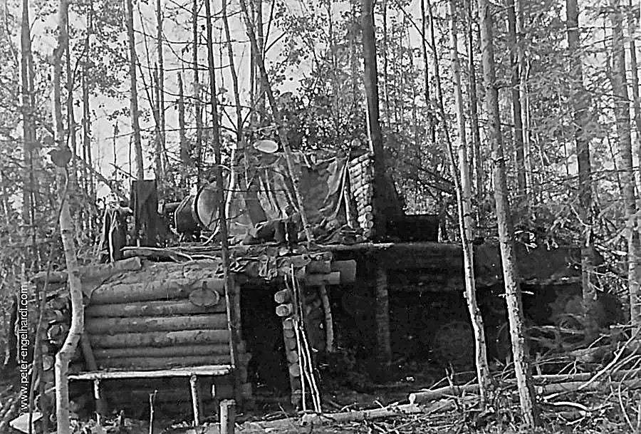 A knocked-out heavy Russian tank converted into the command post for the 1st Platoon of the 7th Company in June 1942.
