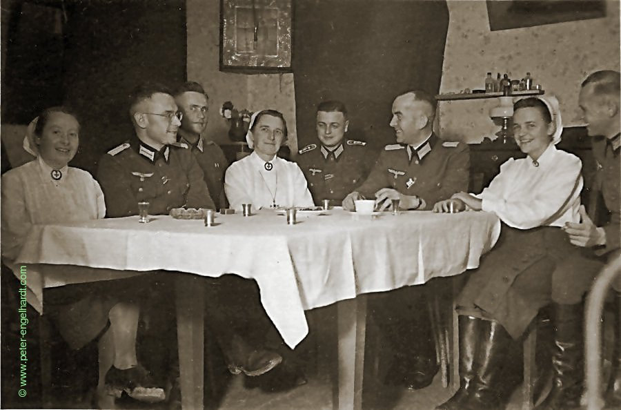 Besuch von Roten Kreuz Schwestern in Sablino, Sept. 1942