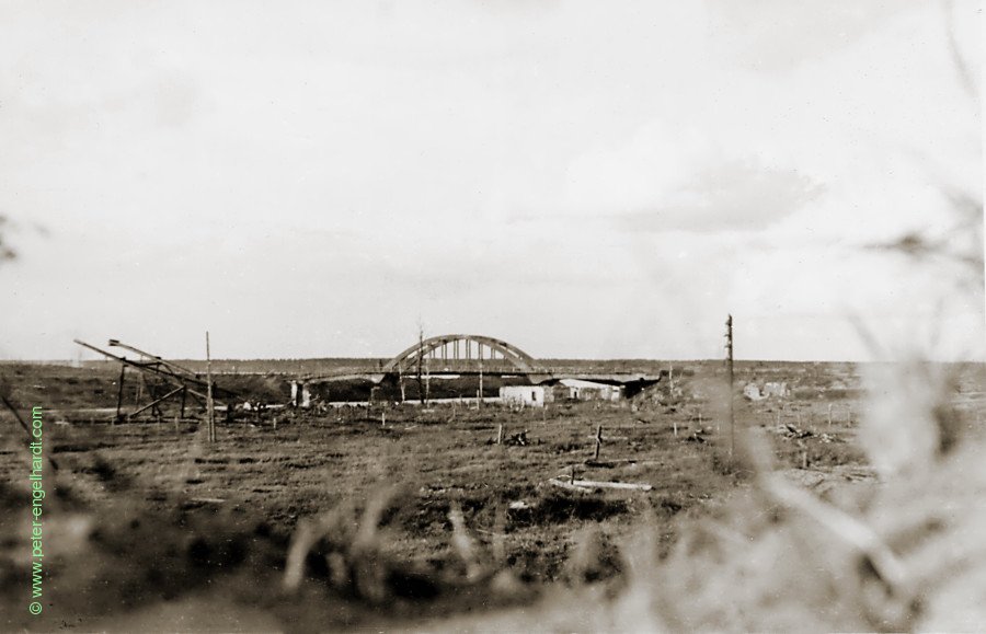 Betonbrücke über die Tosna Sept. 1942