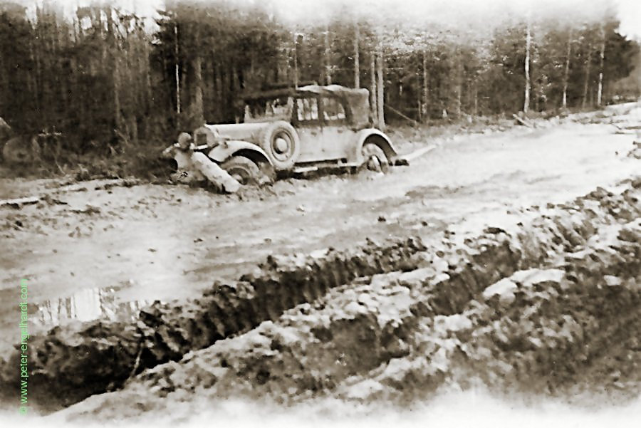 Eine Straße am Wolchow April 1942