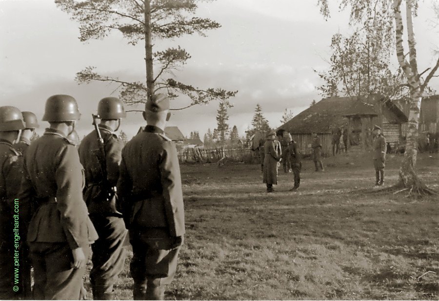 Verleihung der EK im Sept. 1942 in Sablino durch Oberst Löwrick