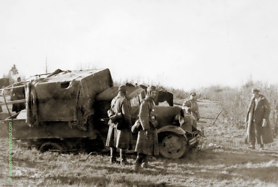 Vormarsch nach Kholm, festsitzender LKW. Nov. 1942